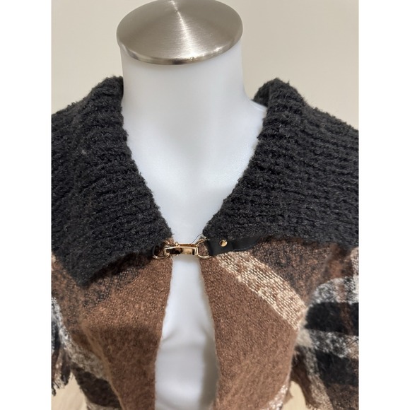 Accessory Street New York Poncho/Shawl NWOT Soft Boucle Knit Cowl One Size - Picture 4 of 6
